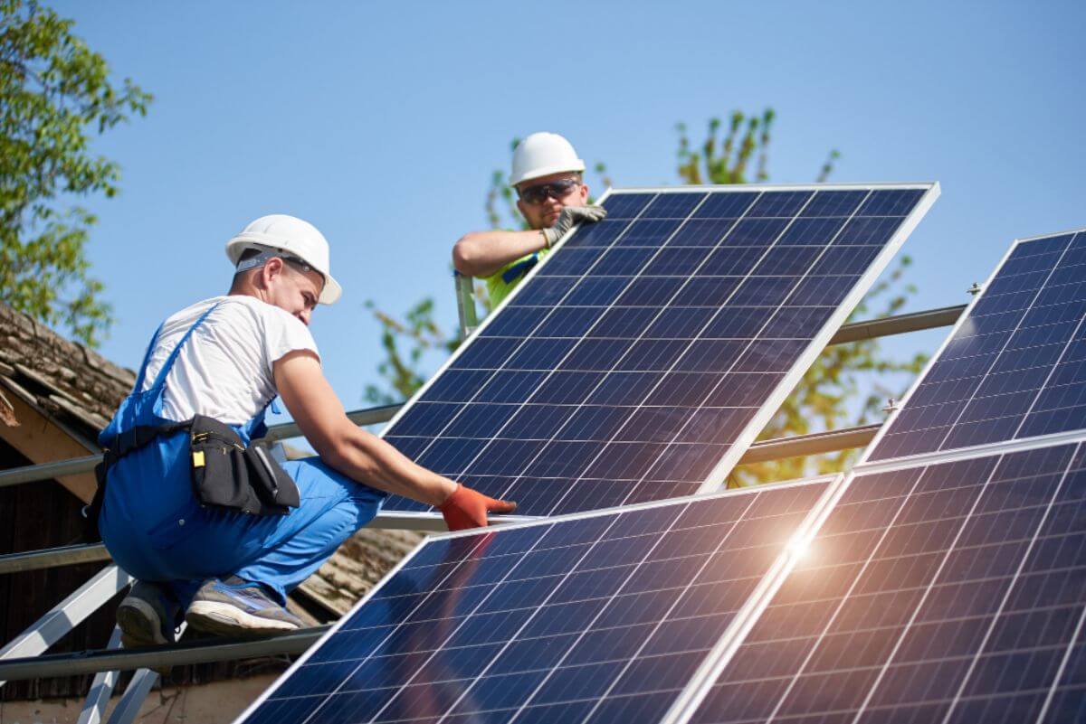 What Happens During a Solar Panel Setup?