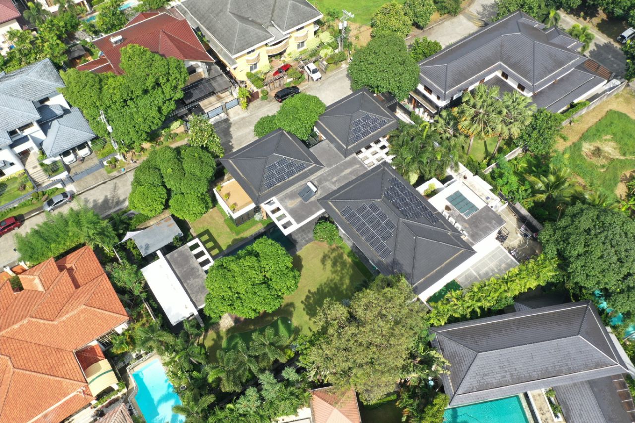 LIFE IS GOOD WHEN YOU TURN ON THE SUN