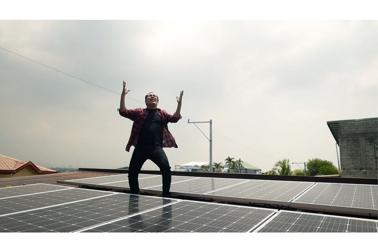 Solar expert installing solar system