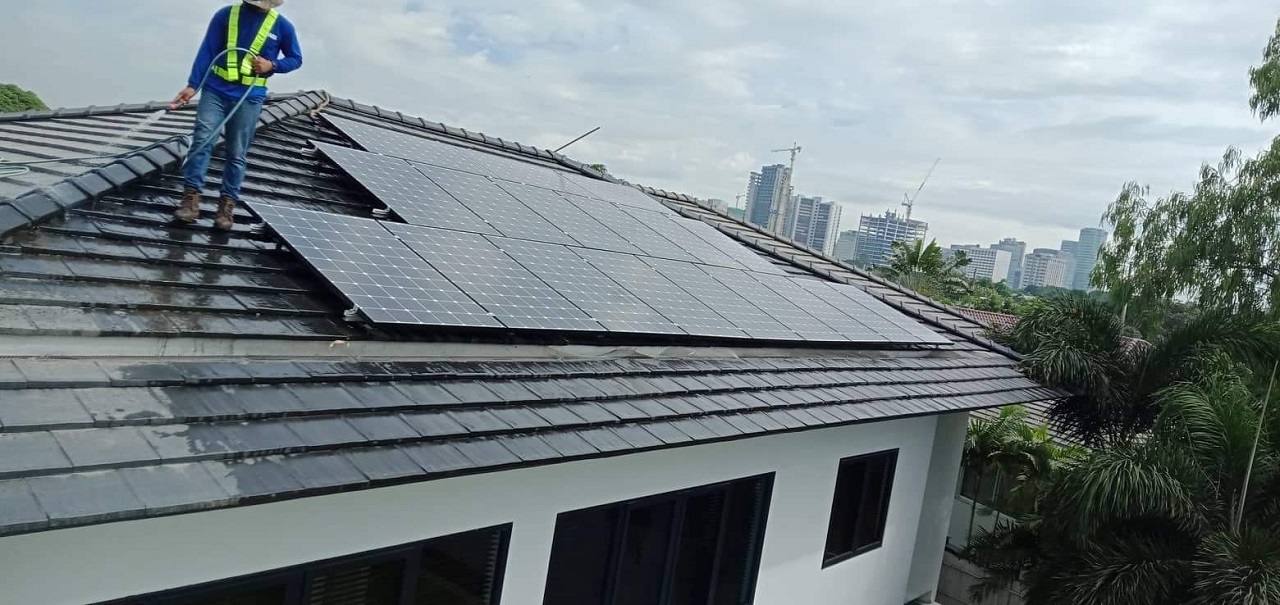 Taal Volcano Ash on a home's rooftop