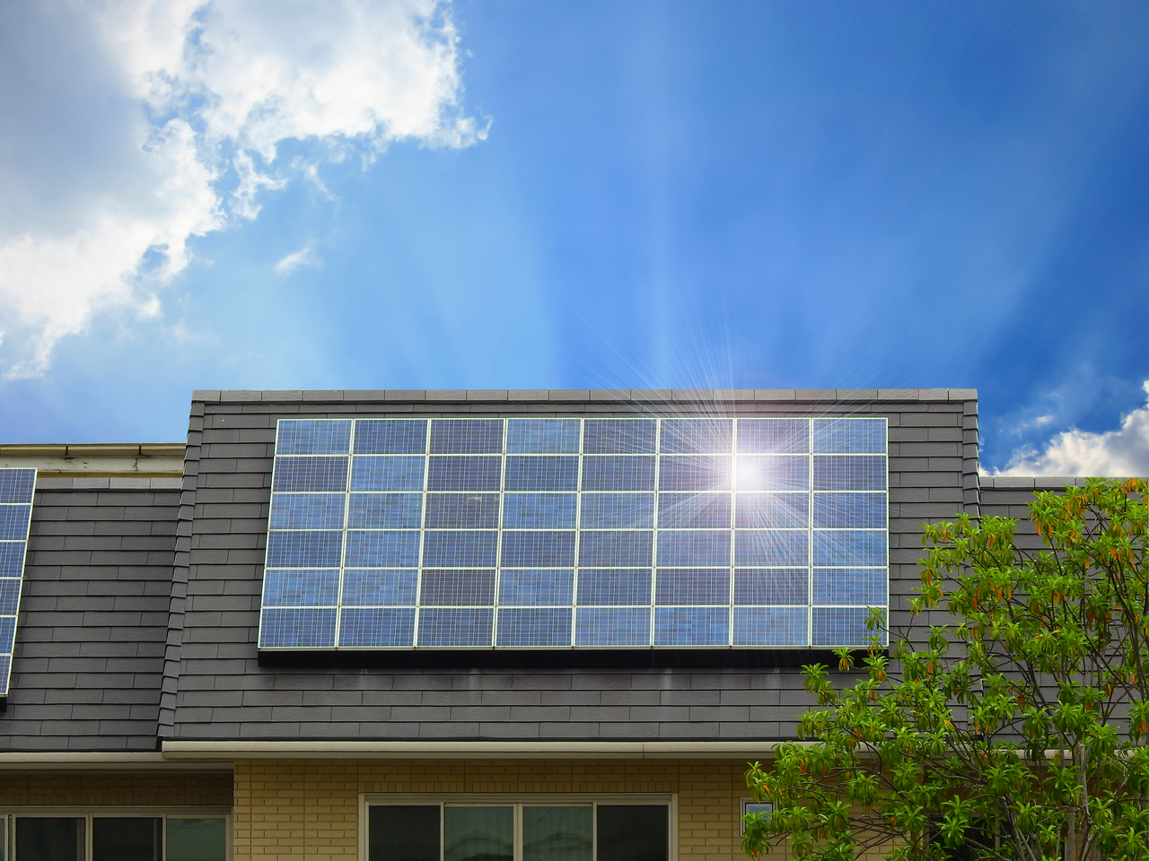 ROOFTOP SOLAR: PROS AND CONS